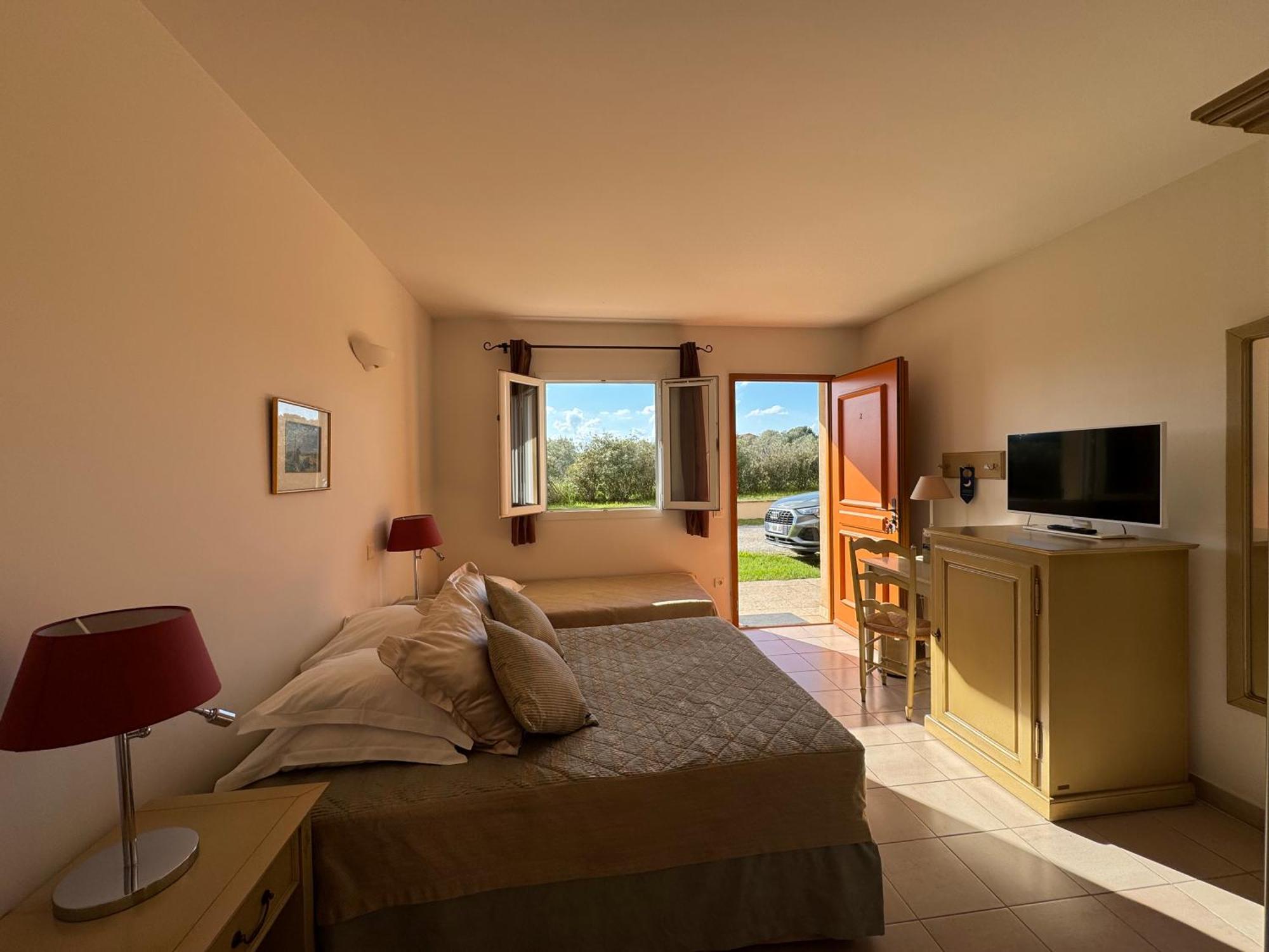 Hotel Terriciae Aux Portes De Maussane Les Alpilles Екстериор снимка